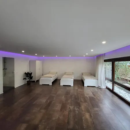 빌라 Architektenhaus Am Waldrand Mit Sauna 슈바바하